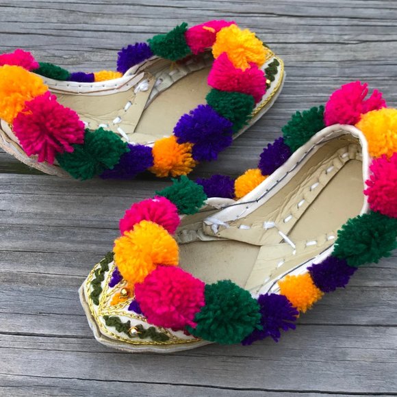 Kids Khusa Shoe Multi Color Pom Pom Embroidery - Picture 5 of 7